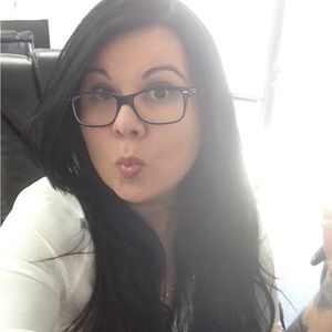 Meet your Posher, Karla